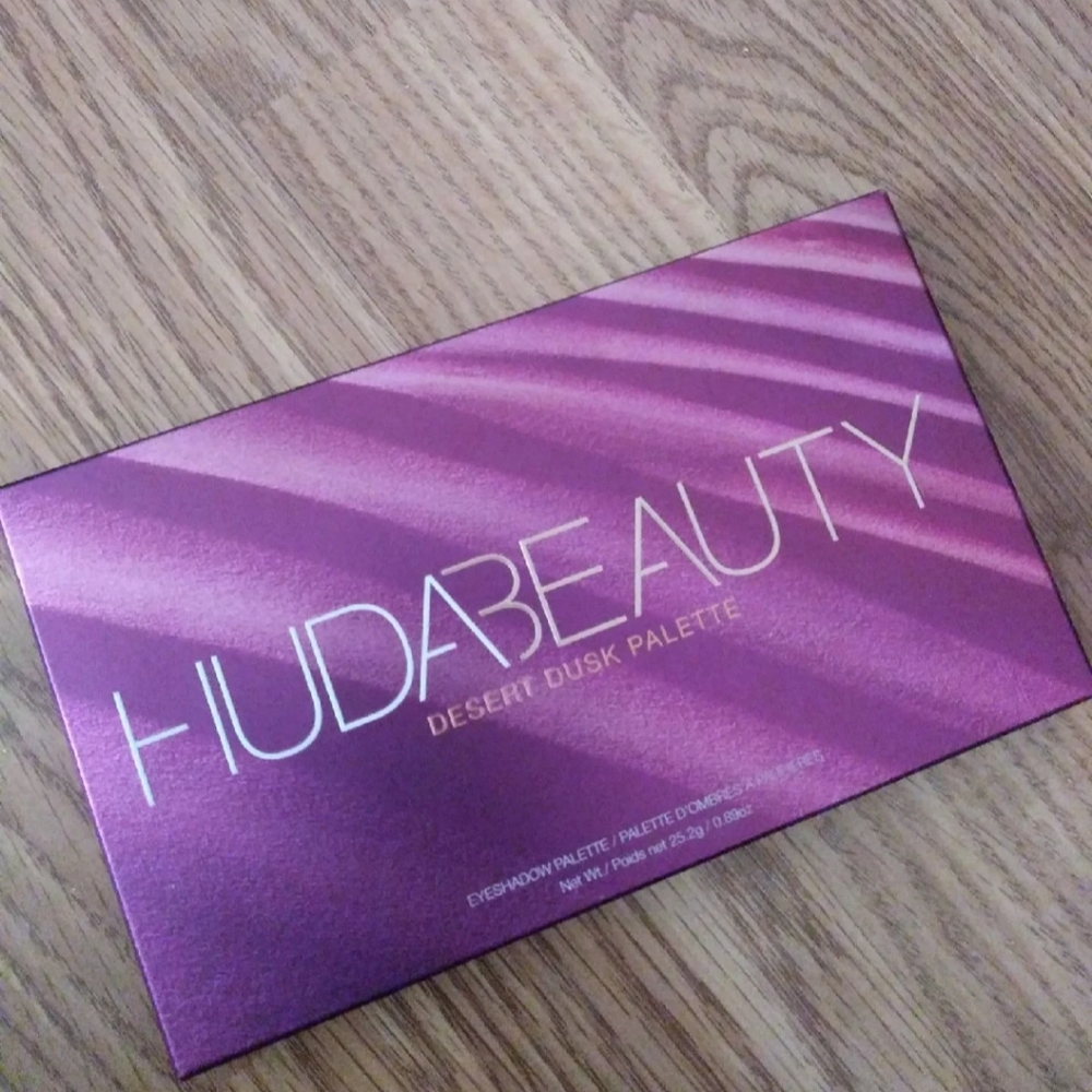 HUDA BEAUTY DESERT DUSK PALETTE
